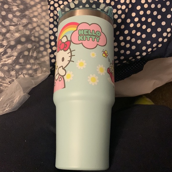 Brand new 900 ml aluminum tumbler hard too find hello kitty! Brand new with box. - Picture 2 of 4